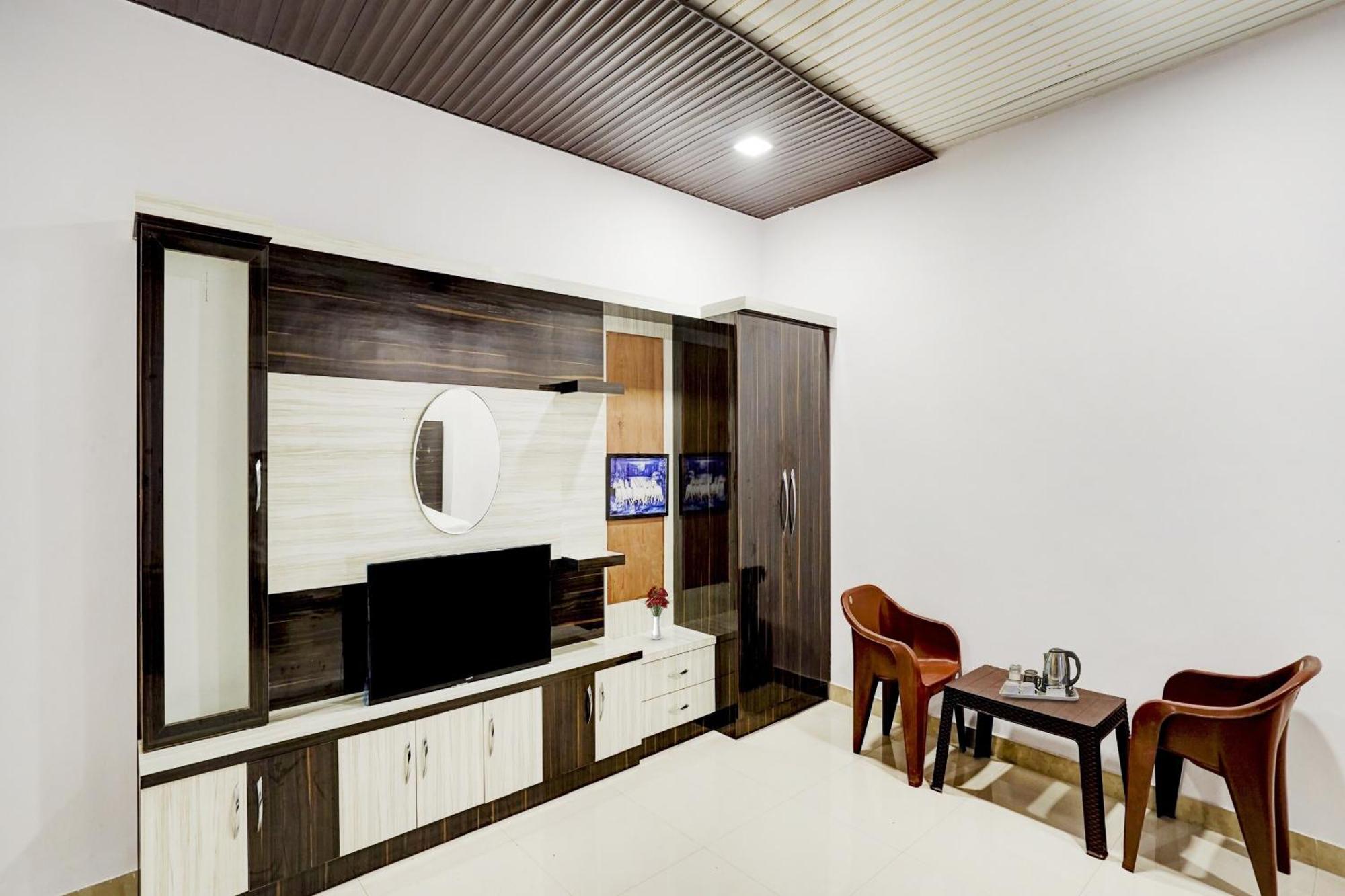 Collection O Love Garden Hotel Ghaziabad Exterior foto